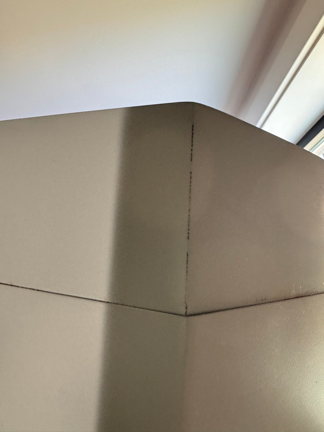 Example of a cosmetic paint chip